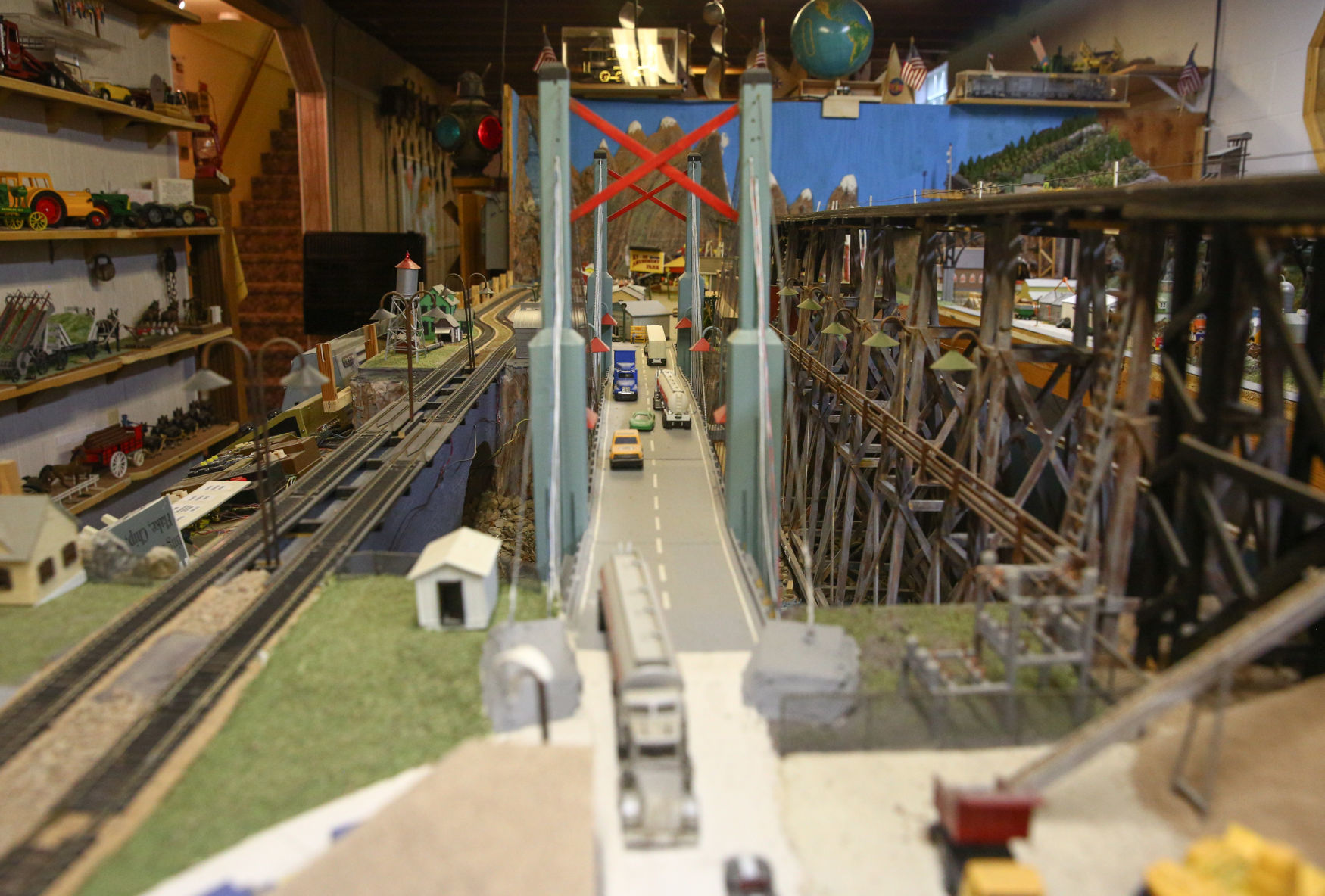 Beryl Buffington's miniatures (59).jpg